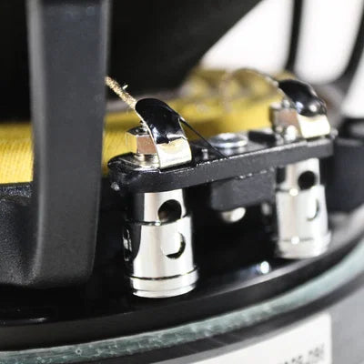 B2 Audio RAGE-serien, par 8" mellanregisterhögtalare, 4 Ohm, 275 Watt RMS, UV- och vattenresistenta.