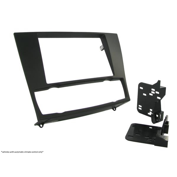 Connects2 svart 2-DIN stereoram för BMW E90 E91 E92 E93 CT23BM01