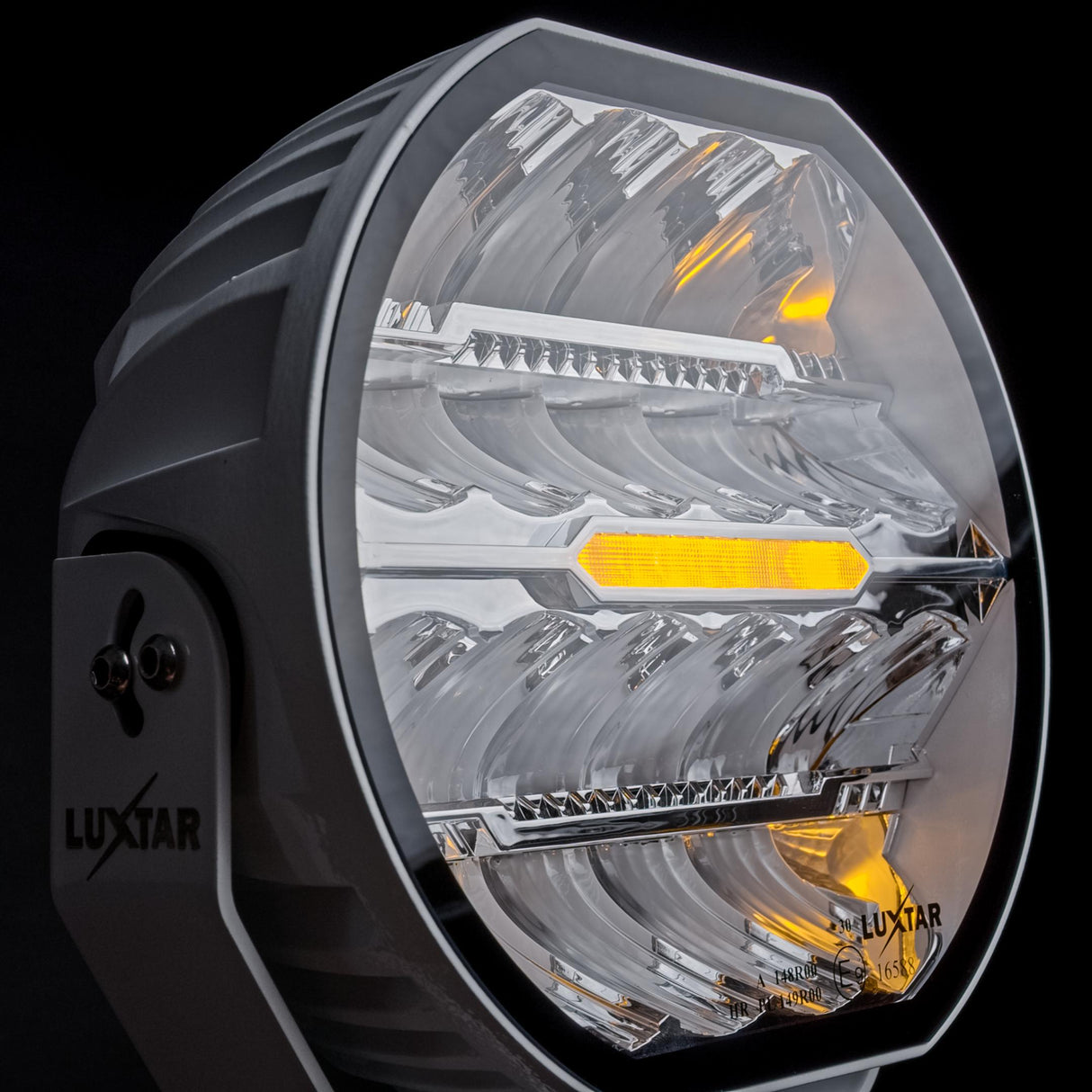 Luxtar Stellar Dynamic 9″ White