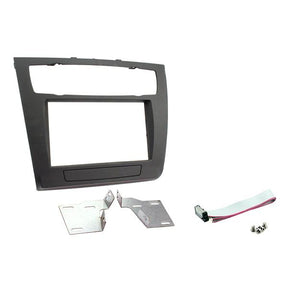 Double DIN monteringsram för BMW 1-serie med automatisk AC CT23BM05