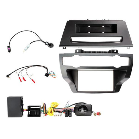 Connects2 CTKBM34 installationskit för BMW X5 E70 och X6 E71 med förstärkt ljudsystem